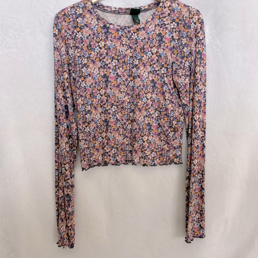 Cute Floral Crop Long Sleeve Top Ribbed with lettuce trim